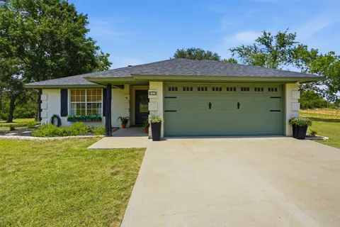 986 Eagles Way