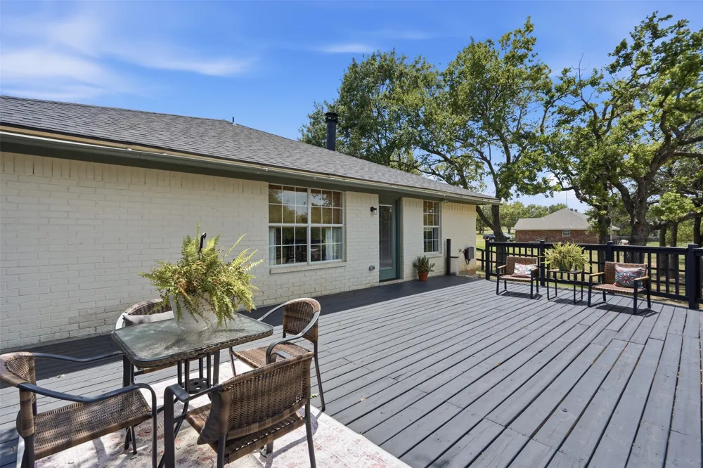 986 Eagles Way Springtown, TX 76082