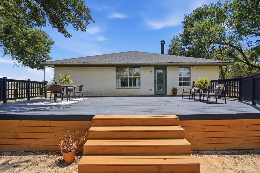 986 Eagles Way Springtown, TX 76082