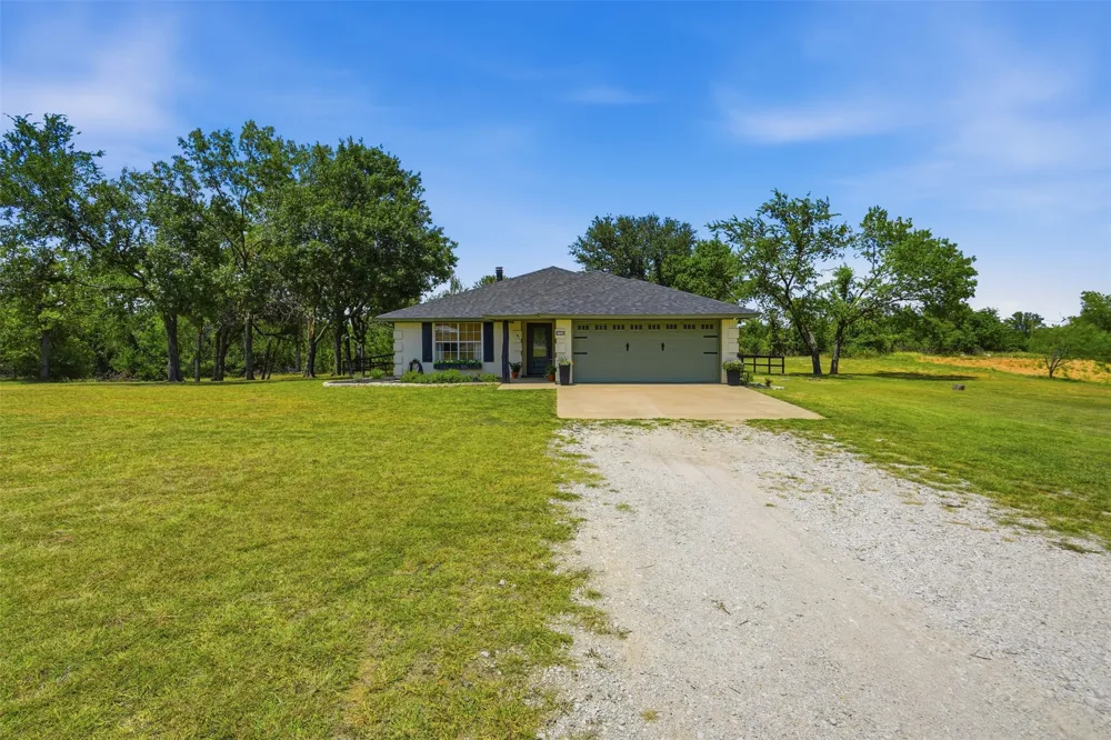 986 Eagles Way Springtown, TX 76082