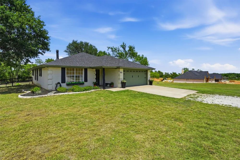 986 Eagles Way Springtown, TX 76082