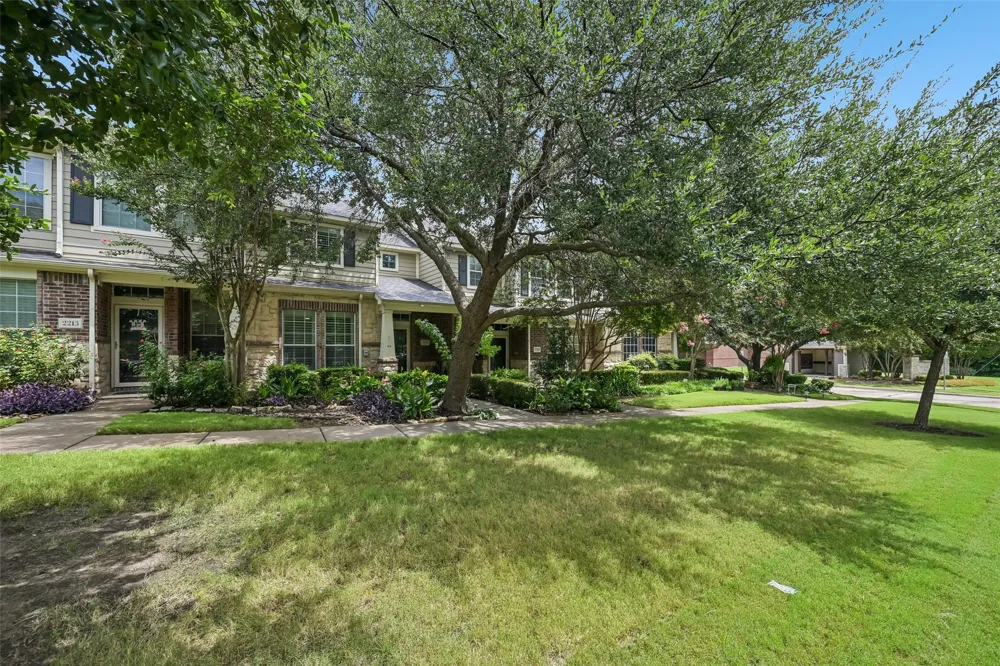 2209 Stonepark Place McKinney, TX 75071