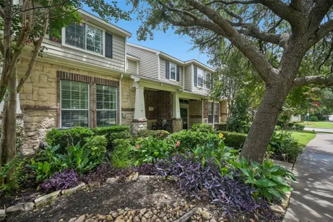 2209 Stonepark Place