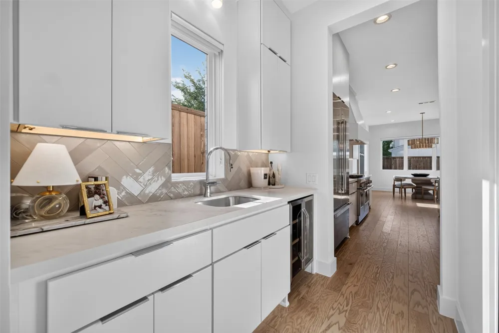 3872 Cortez Drive Dallas, TX 75220