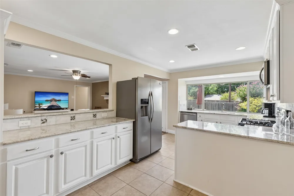 13141 Rosser Road Farmers Branch, TX 75244