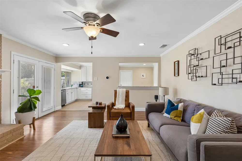 13141 Rosser Road Farmers Branch, TX 75244