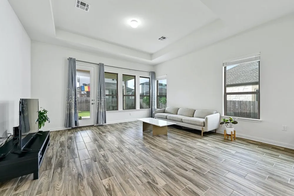 6725 Denia Drive Austin, TX 78739