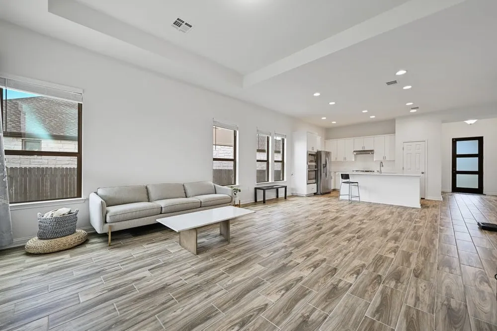 6725 Denia Drive Austin, TX 78739