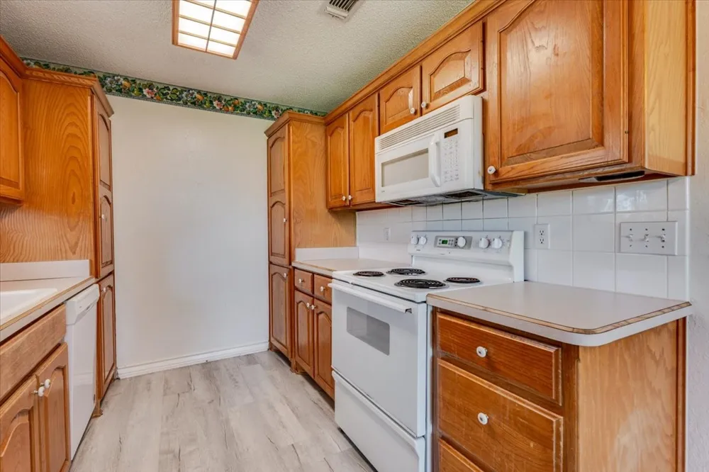 601 Deer Pond Drive Willow Park, TX 76087