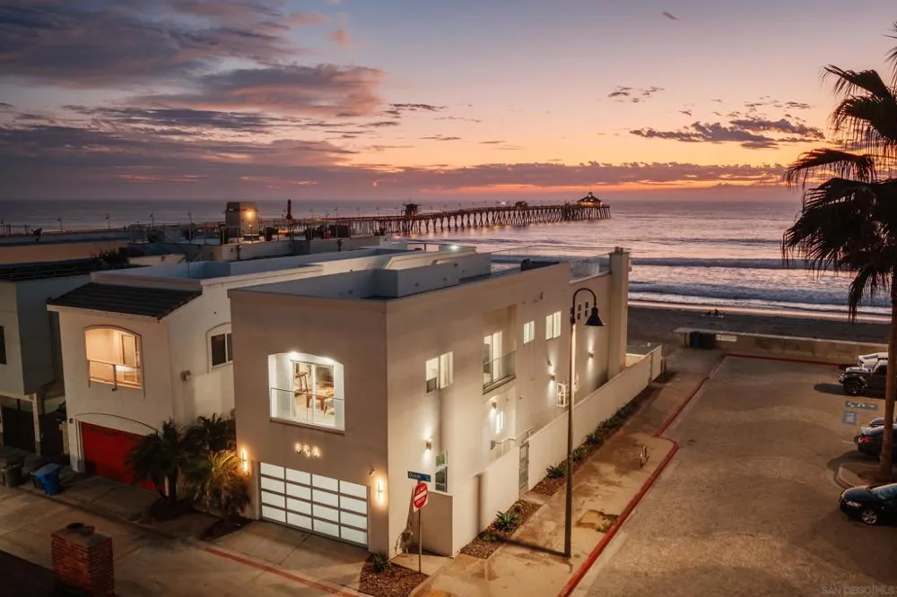 806 Ocean Ln Imperial Beach, CA 91932