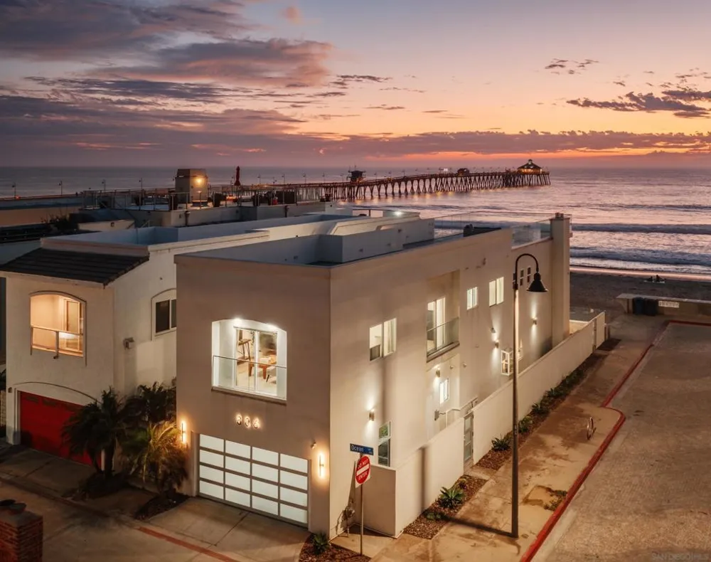 806 Ocean Ln Imperial Beach, CA 91932
