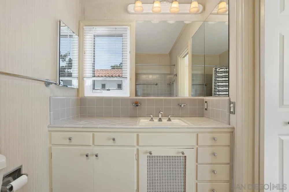 6138 La Flecha Rancho Santa Fe, CA 92067