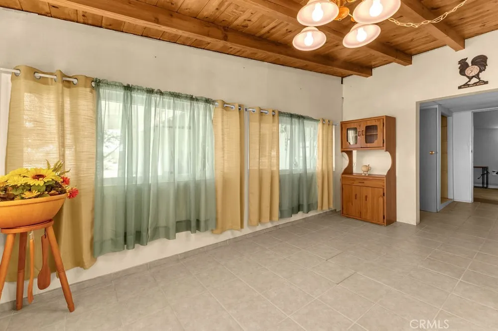 1998 Cambria Avenue Landers, CA 92285