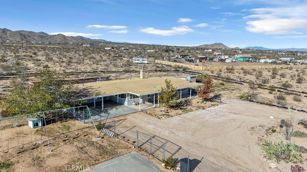 1998 Cambria Avenue Landers, CA 92285