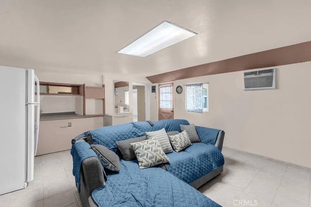 1998 Cambria Avenue Landers, CA 92285