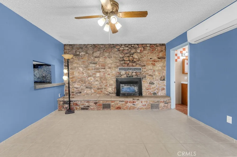1998 Cambria Avenue Landers, CA 92285