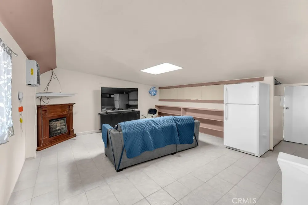 1998 Cambria Avenue Landers, CA 92285
