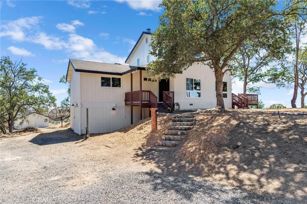 41070 Lilley Mountain Coarsegold, CA 93614
