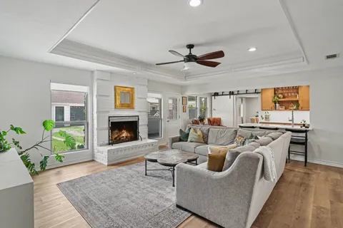 708 Summer Place