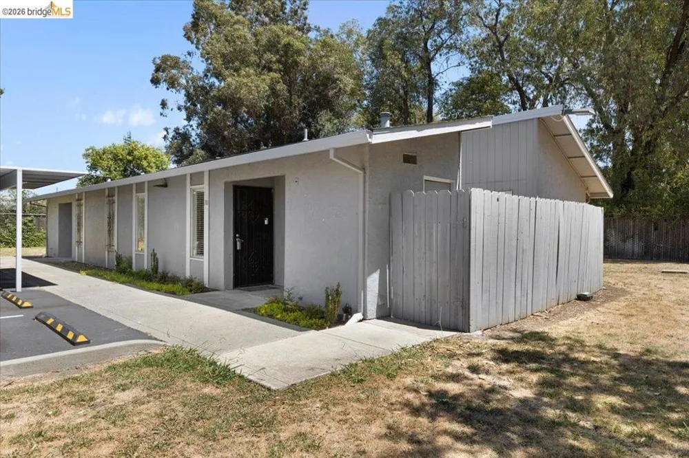 200 Del Luz Ct Fairfield, CA 94533