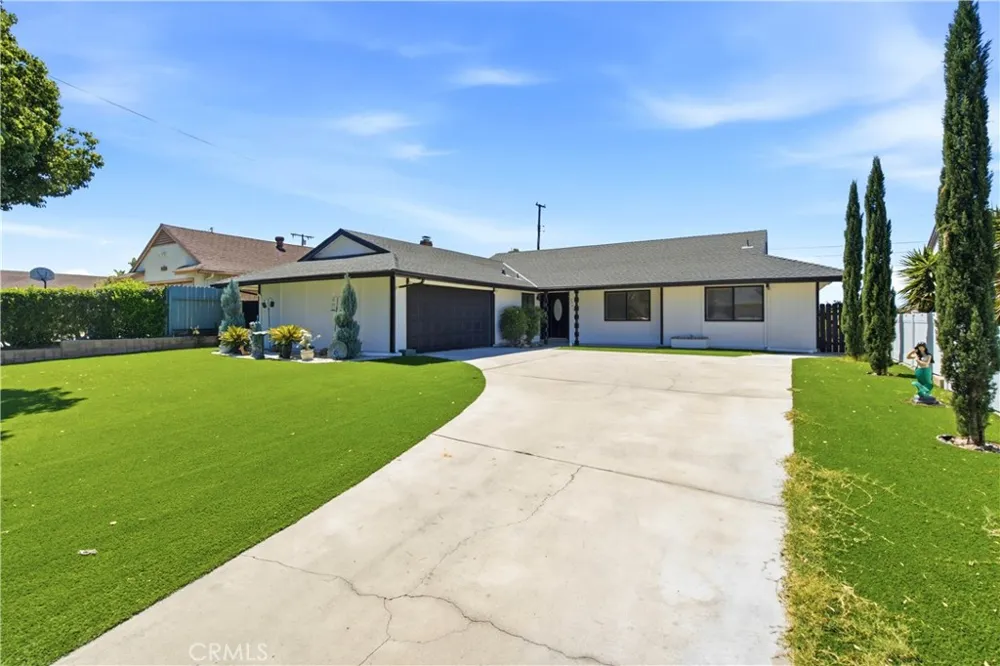 27611 Foster Highland, CA 92346