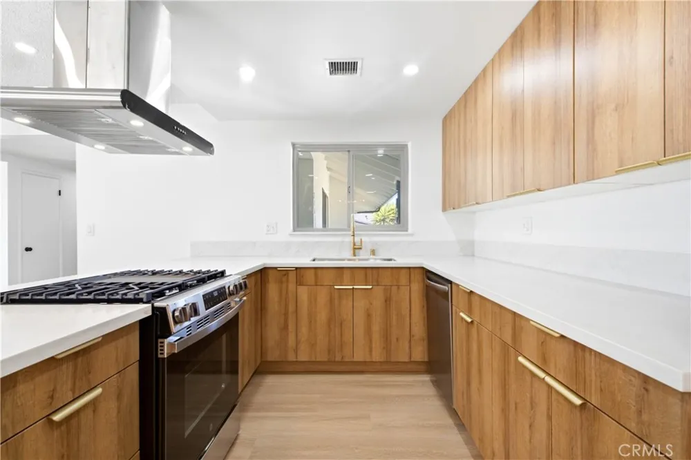 27611 Foster Highland, CA 92346