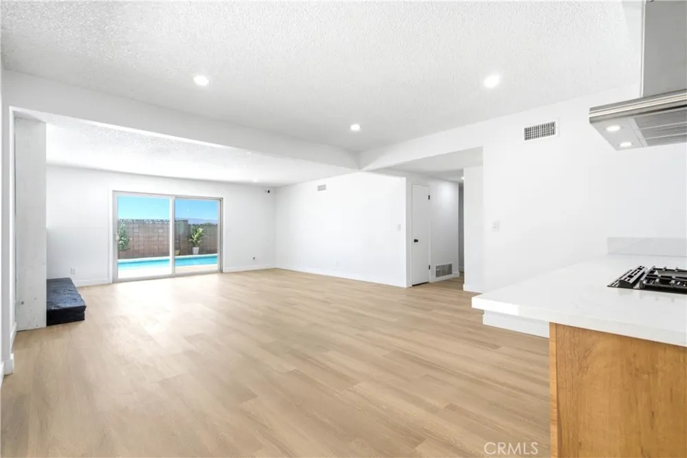 27611 Foster Highland, CA 92346