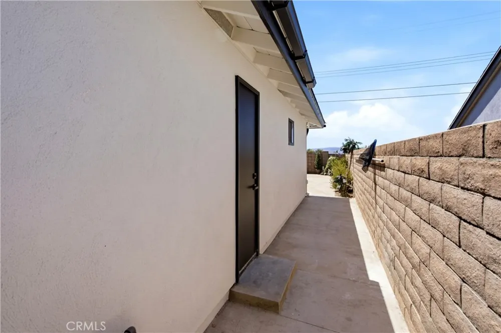 27611 Foster Highland, CA 92346