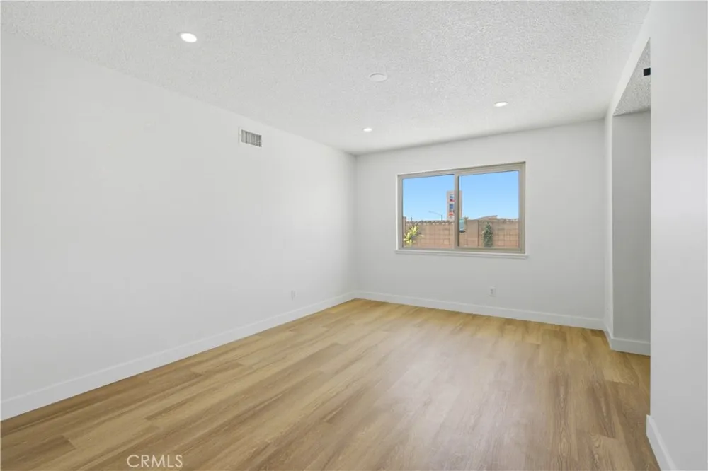 27611 Foster Highland, CA 92346