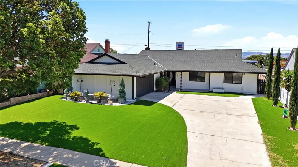 27611 Foster Highland, CA 92346