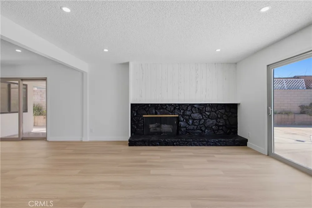 27611 Foster Highland, CA 92346