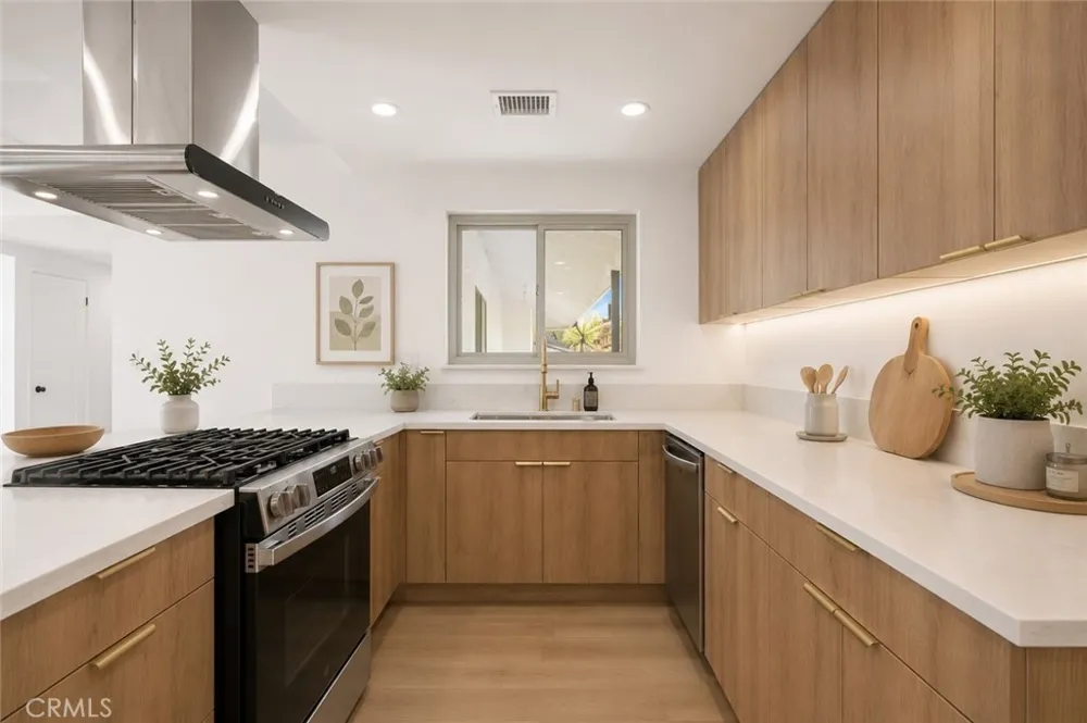 27611 Foster Highland, CA 92346