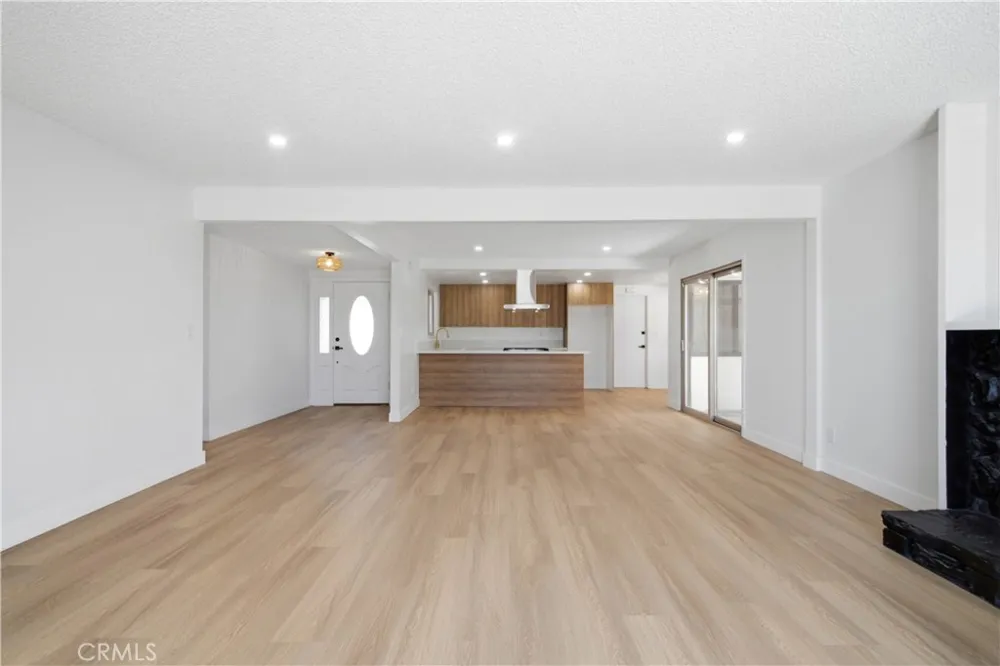 27611 Foster Highland, CA 92346