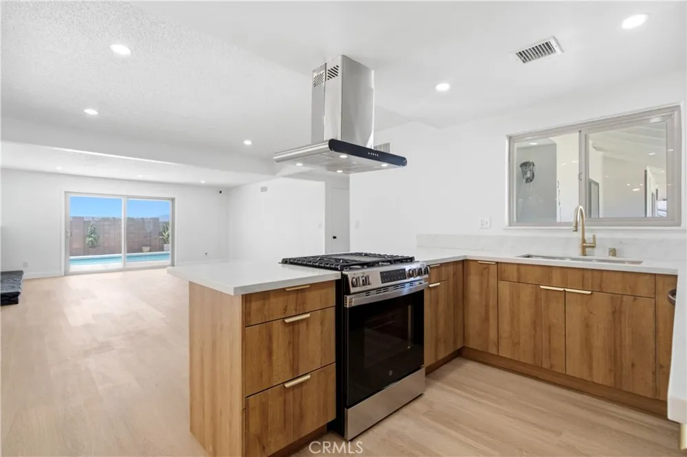 27611 Foster Highland, CA 92346