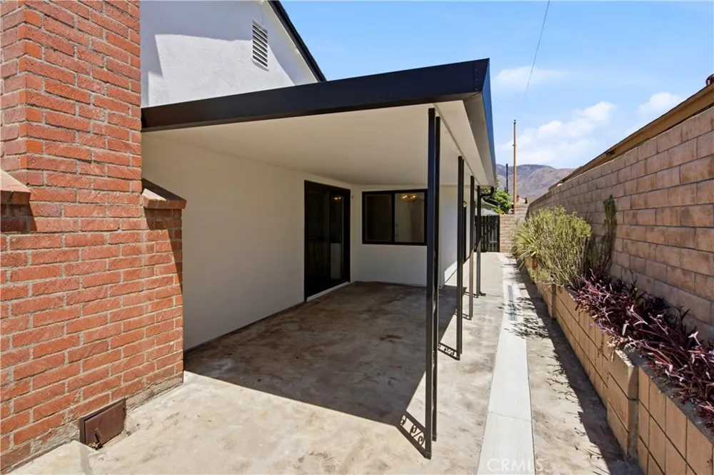 27611 Foster Highland, CA 92346