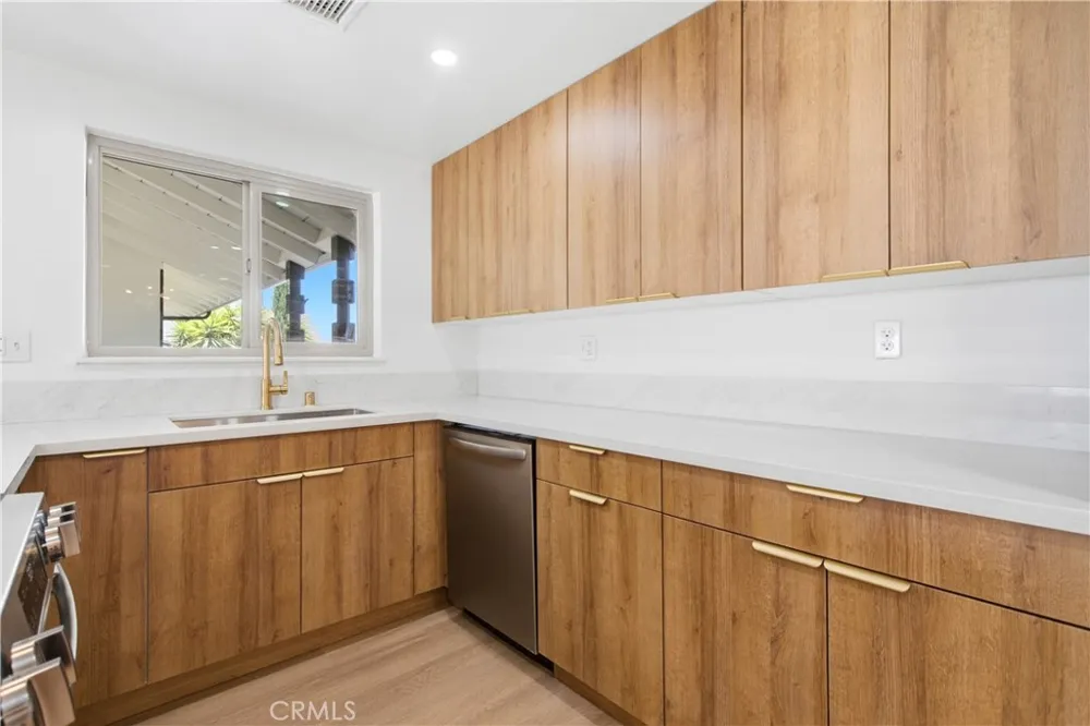 27611 Foster Highland, CA 92346
