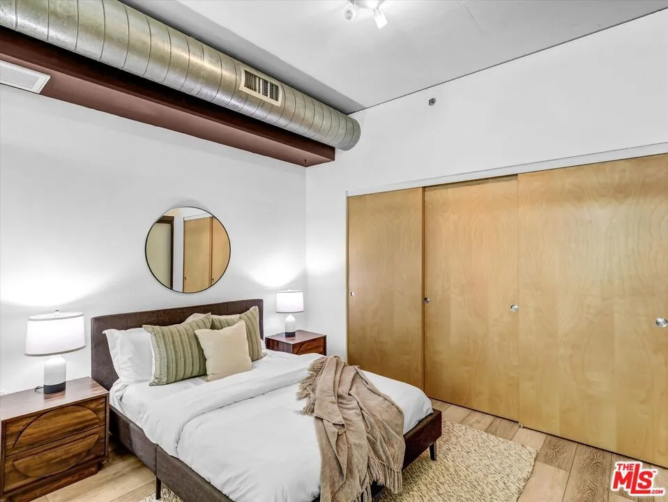 1111 S Grand Avenue #412 Los Angeles, CA 90015