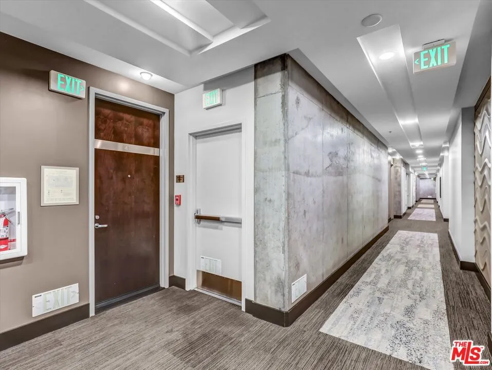 1111 S Grand Avenue #412 Los Angeles, CA 90015