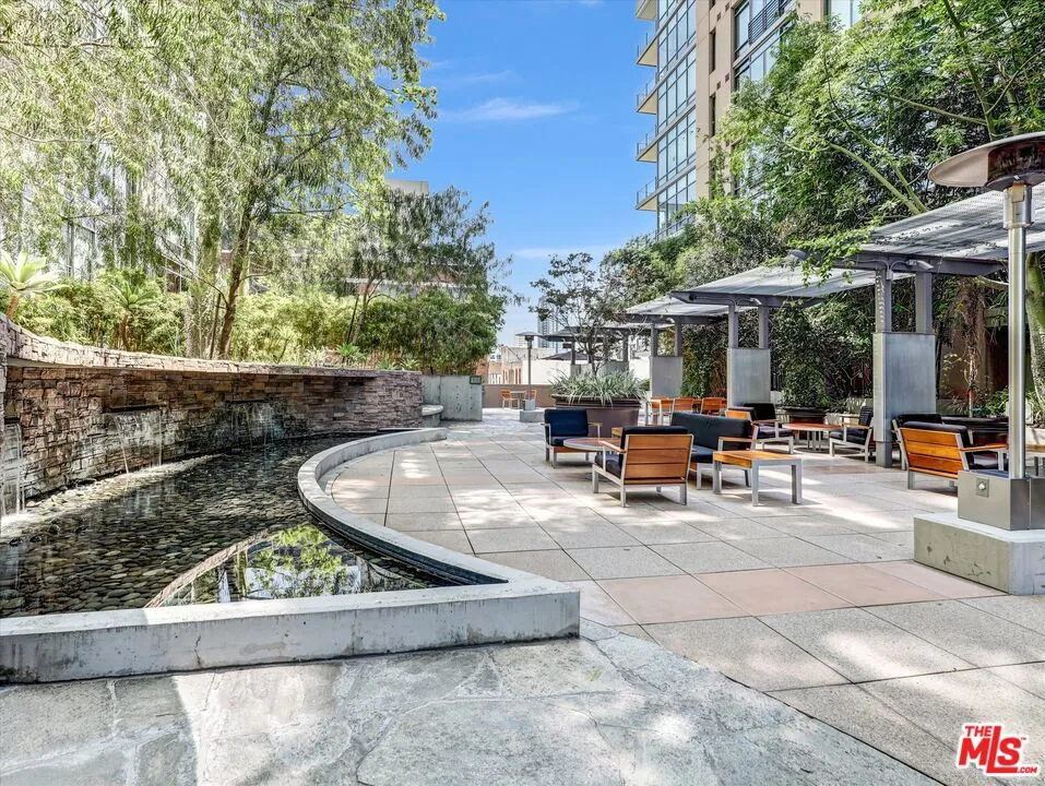 1111 S Grand Avenue #412 Los Angeles, CA 90015