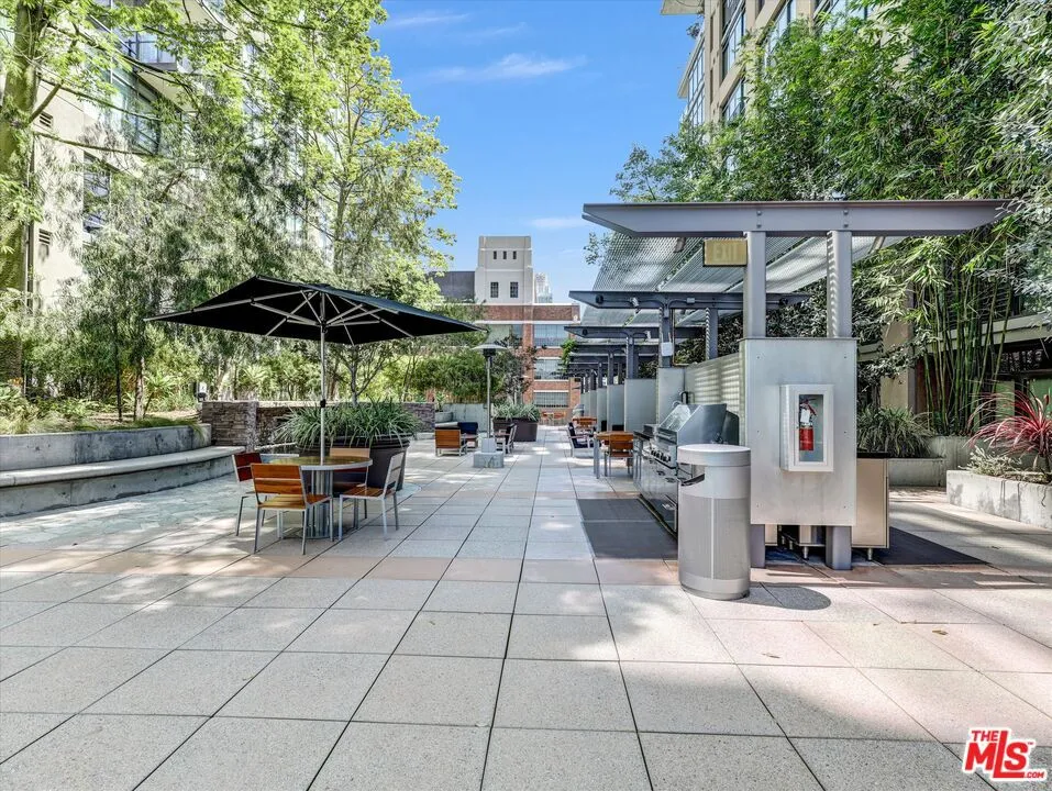 1111 S Grand Avenue #412 Los Angeles, CA 90015