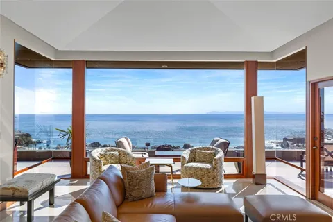 1119 Emerald Bay