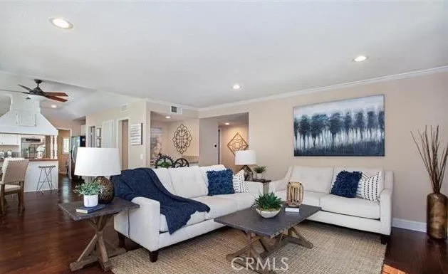 571 S Weymouth Court Anaheim Hills, CA 92807