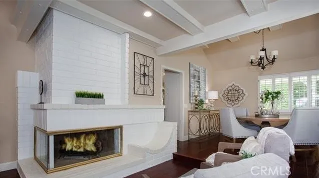 571 S Weymouth Court Anaheim Hills, CA 92807