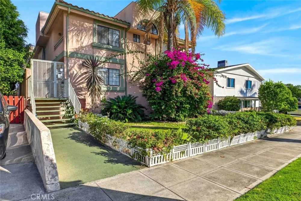 722 E Orange Grove Avenue #D Burbank, CA 91501