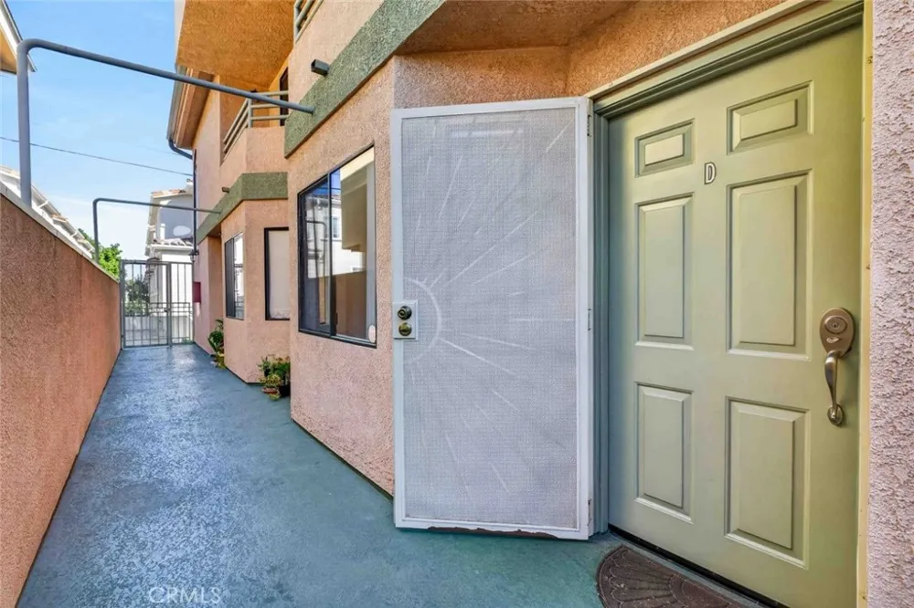 722 E Orange Grove Avenue #D Burbank, CA 91501