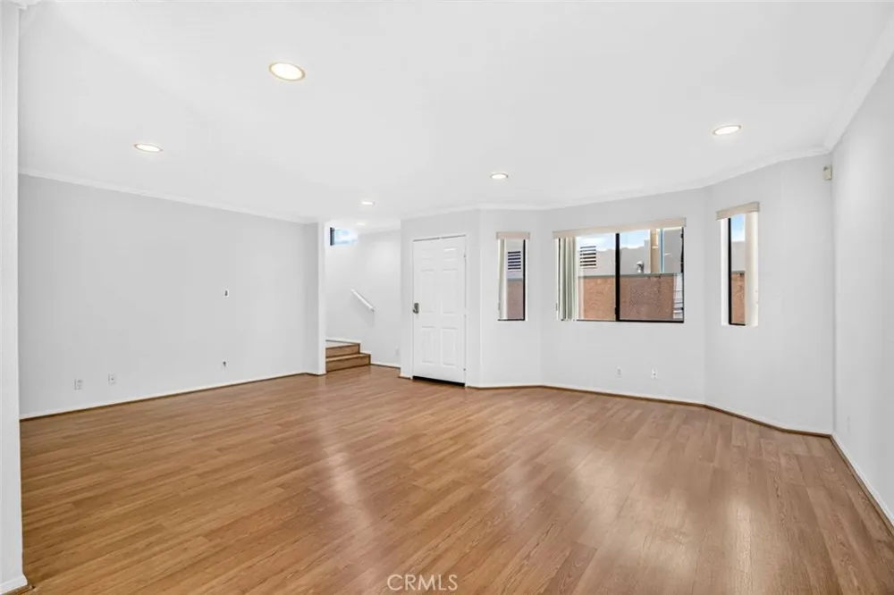 722 E Orange Grove Avenue #D Burbank, CA 91501