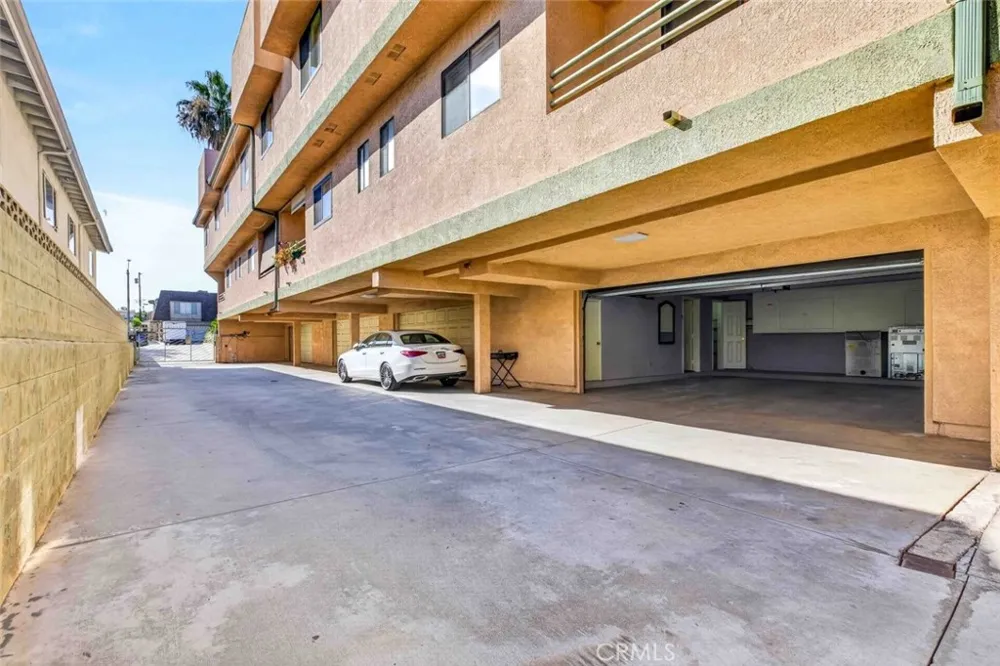 722 E Orange Grove Avenue #D Burbank, CA 91501