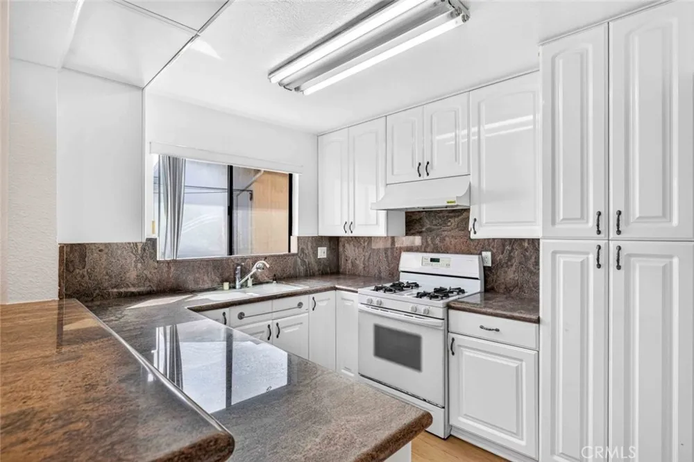 722 E Orange Grove Avenue #D Burbank, CA 91501