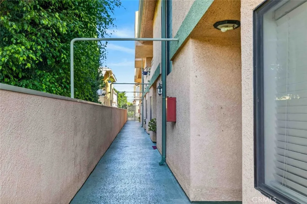 722 E Orange Grove Avenue #D Burbank, CA 91501