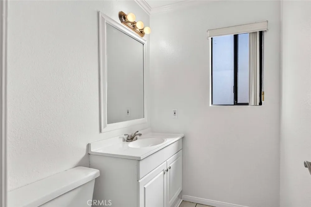 722 E Orange Grove Avenue #D Burbank, CA 91501